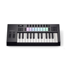 Novation Launchkey 25 Mk4  MIDI klaviatūra